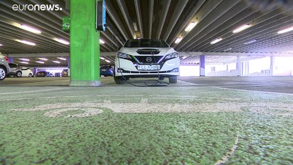 Descargar video: Los automóviles eléctricos y los híbridos ganan terreno en Europa