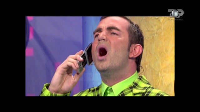 Nostalgji Portokalli: Elvis Pupa në Rolin e Van Damit