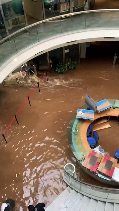 Inundación en las oficinas de Torneos