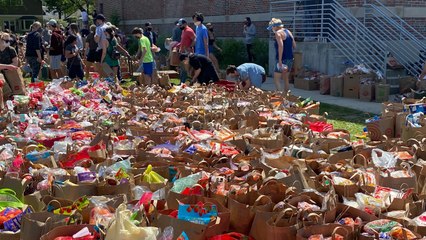 Minneapolis Food Drive Brings In 29,000 Bags Of Supplies