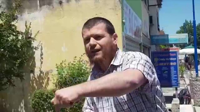 Ora News- I keni hapur luftë Allahut , besimtari i kërkon llogari policisë për arrestimin në Kamëz