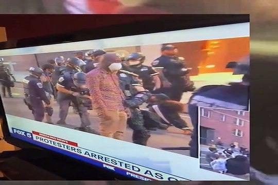 Mr. Bocar Moussa Ba Président de Nouvelle Vision Africaine arrêté puis libéré par la police lors d'une manifestation devant la Maison Blanche