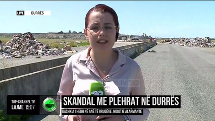 Download Video: Skandal me plehrat në Durrës/ Bashkia i hedh në anë të rrugëve, ndotje alarmante