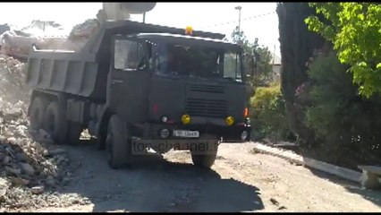 Top News - Inertet e Shijakut/ Ushtria i shkarkon në rrugë nacionale