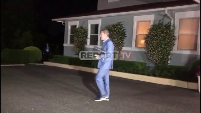 Mbyllet takimi për Reformën Zgjedhore, Hajdari e Gjiknuri largohen nga rezidenca e Ambasadës së SHBA