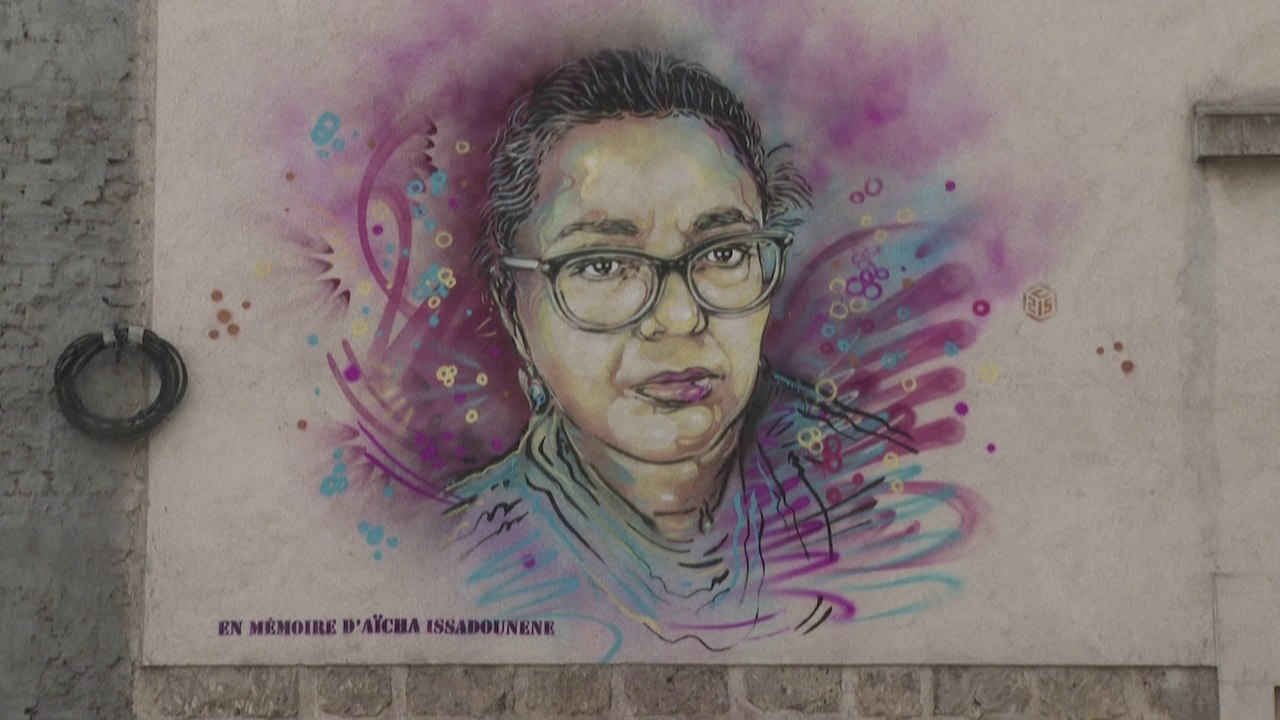 Une fresque en hommage à Aïcha, caissière du Carrefour de Saint-Denis décédée du coronavirus