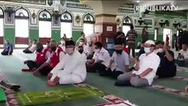 Tim Nasional Pencegahan covid-19 Pengurus Pusat Dewan Mesjid Indonesia (DMI) telah melakukan penyemprotan desinfektan di sejumlah masjid yang berada dalam wilayah DKI jakarta.