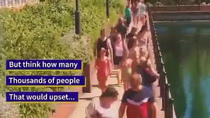 Crowds ignoring social distancing in Doncaster