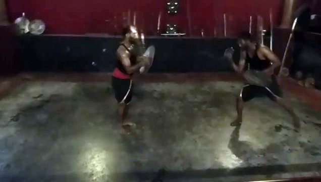 Kalaripayattu - sabres et boucliers