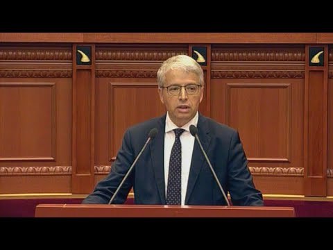 LIVE/ Shembja e Teatrit, Ministri Lleshaj interpelancë: Policia nuk shkoi vetë, zbatoi ligjin