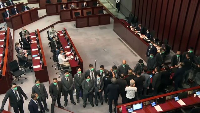 Hong Kong aprova lei que pune ofensas ao hino chinês