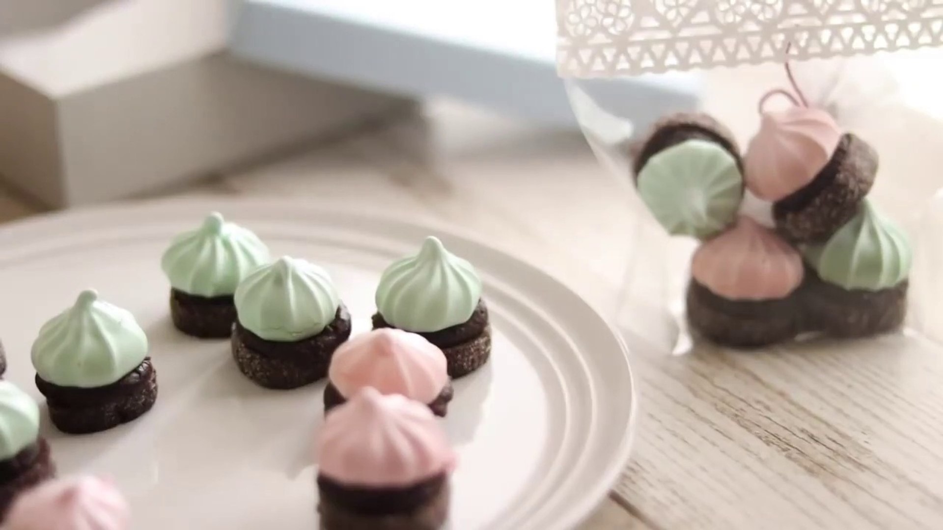 生チョコをサンドしたメレンゲクッキー ミント いちご味でカラフルバレンタイン ラッピングあり Hidamari Cooking Video Dailymotion