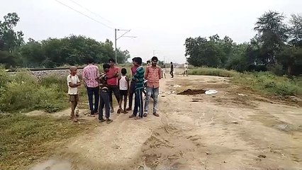 अज्ञात महिला का रेलवे ट्रैक पर मिला शव