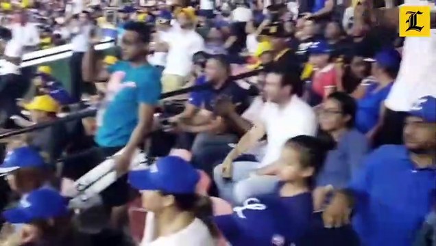 Protesta contra Radhamés Camacho en el Estadio Quisqueya