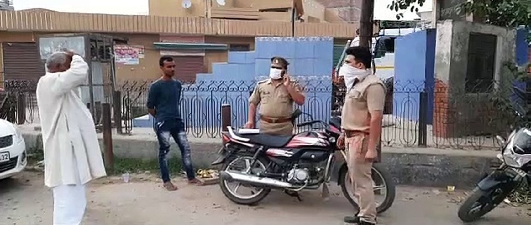 कांधला पुलिस ने बिना मास्क के घूम रहे लोगों पर...
