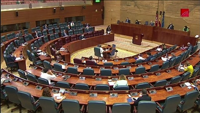 Díaz Ayuso 'barre' a Isa Serra y demás podemitas en el Pleno: ¡Sois peores que el virus!