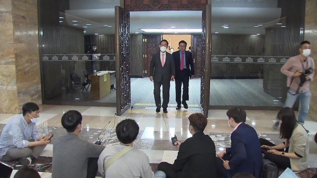 통합당, 내일 본회의 참석 결론 못 내... 의원총회 또 열어 결정 / YTN