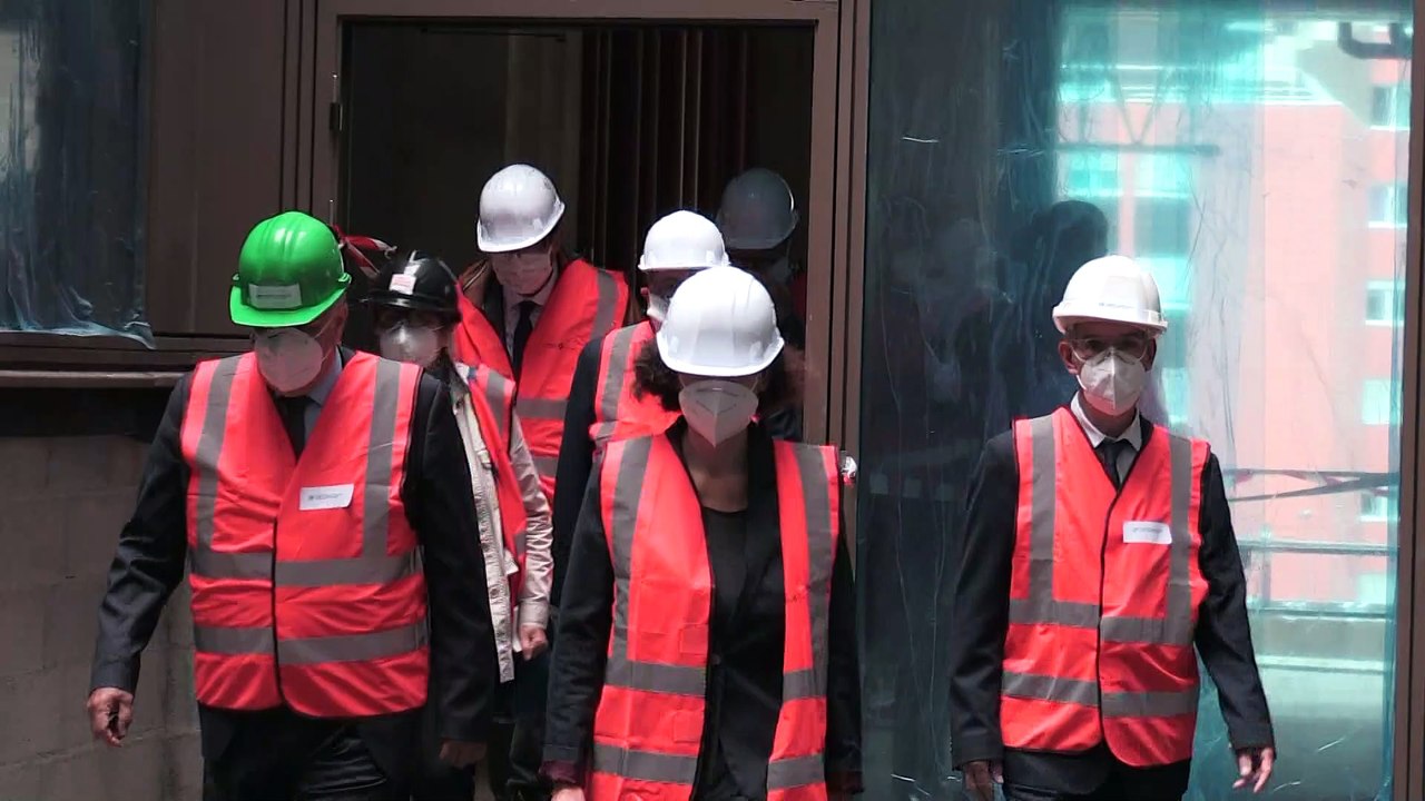Visite ministérielle sur le chantier du Crédit Agricole, rue Bergson
