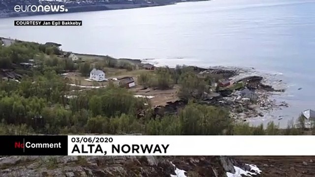 Norveç'te evler toprak kayması sonucu deniz sularına gömüldü