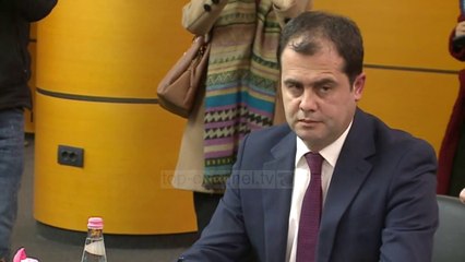 下载视频: Letra e opozitës parlamentare/ “Nuk e votojmë kodin e ri zgjedhor me lista të mbyllura”