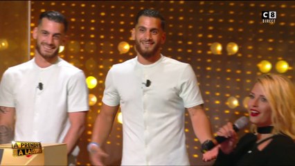 Kelly Vedovelli rend visite aux jumeaux dans "À prendre ou à laisser" et leur souhaite bonne chance