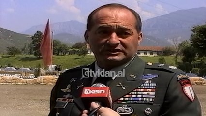 Ushtarët amerikanë trajnim ushtarëve shqiptarë - (18 Maj 2000)