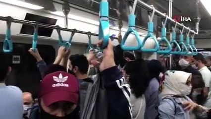 Marmaray'da 'ayakta yüzde 50 yolcu sınırı' kararına rağmen yoğunluk yaşandı
