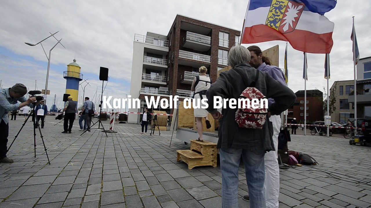 Karin Wolf aus Bremen am 30. Mai 2020 am Hafen in Eckernförde