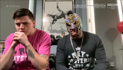 (ITA) Rey Mysterio e Dominic minacciano Seth Rollins (WWE RAW 01/06/2020)