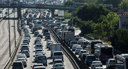 İstanbul trafiğinde sabah yoğunluğu