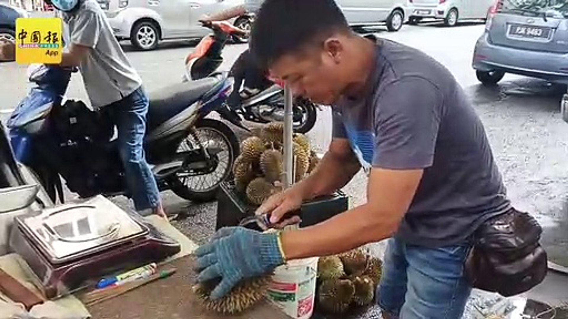 旅车司机 转卖榴槤