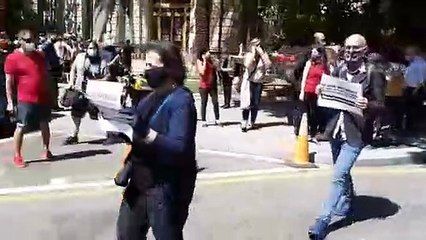 Tallen el trànsit davant de la delegació del govern espanyol
