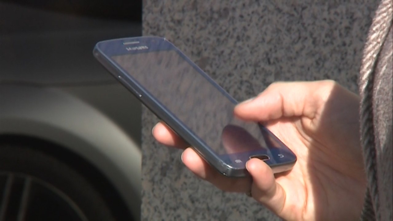 Solo el 10% de los españoles recicla su móvil en puntos verdes