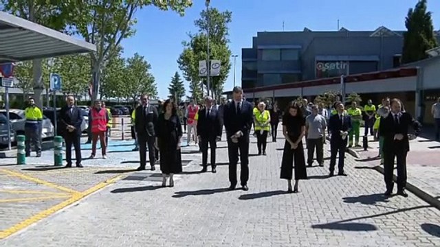 Minuto de silencio de los Reyes en el último día de luto por víctimas del Covid-19