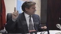 Sali Berisha akuzat për thesarin - (21 Maj 2000)