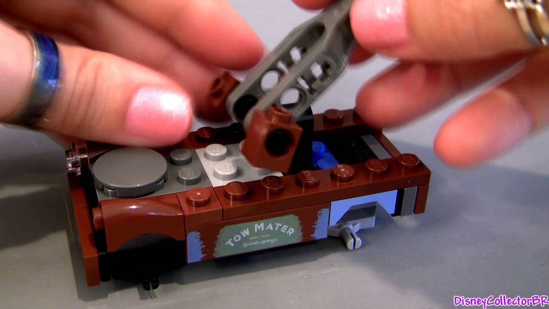 Lego Cars Classic Tow Mater 8201 toy review how to build Disney Pixar toys Carl Attrezzi Cricchetto