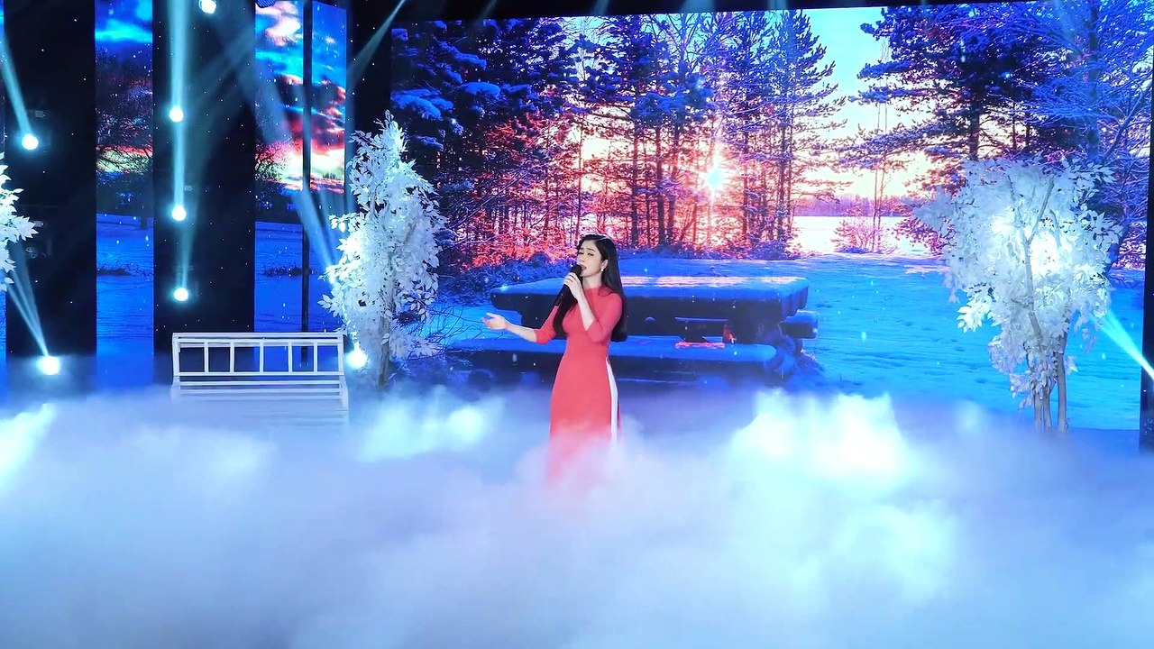 Chuyện Tình Người Đan Áo - Phương Anh