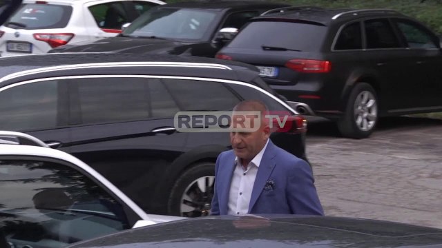 Report TV -Mbledhja e Këshillit Politik/ Basha takim paralel me aleatët në selinë blu