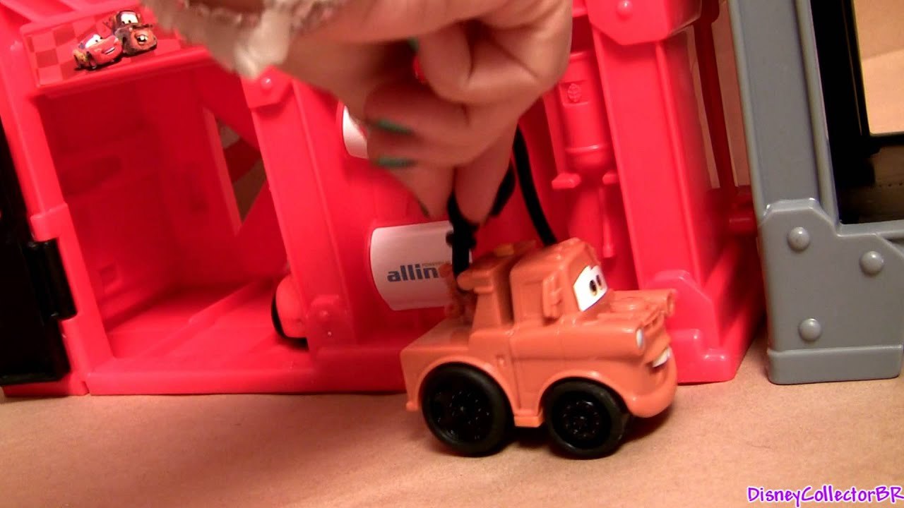 Disney Cars Wheelies Playset Speed and Sounds Lightning Mcqueen Mater