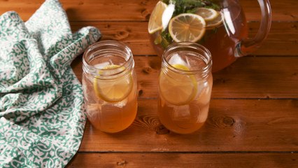 This Whiskey Lemonade Punch Is A Major Crowd-Pleaser