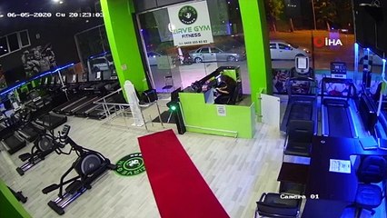 Depreme spor yaparken yakalandılar... Deprem anı kamerada