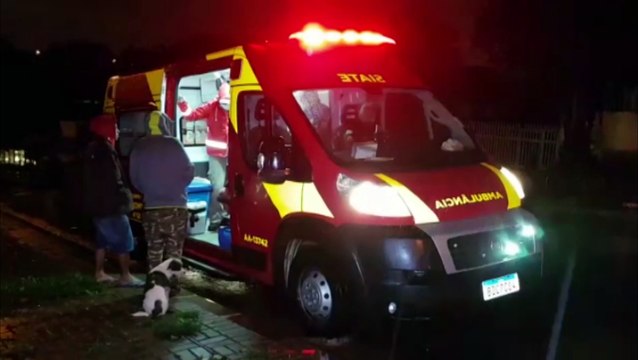 Ciclista sofre queda e é socorrido pelo Siate no Bairro Brasília