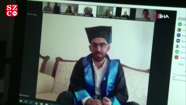 En ilginç mezuniyet töreni, öğrenciler evlerinden kep fırlattı
