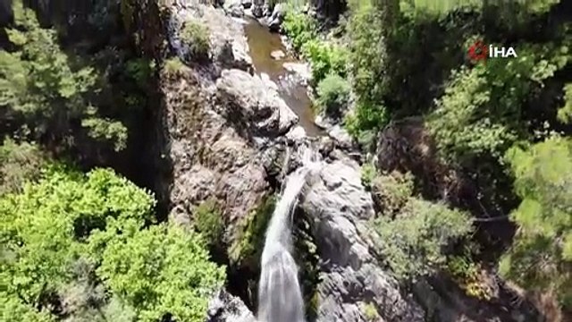 Manisa Türkmen Şelalesi doğa güzelliği ile hayran bırakıyor