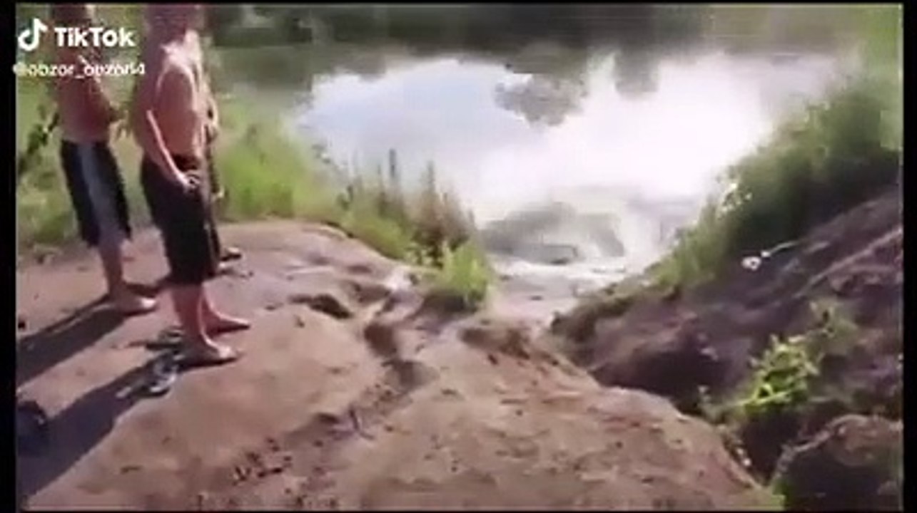 Quand Poutine dit STOP à l'alcoolisme en russie.. avec un Sniper LOL