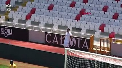 Sivasspor kendi arasında hazırlık maçı yaptı