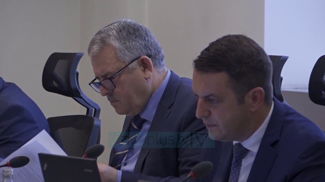 Kosova heq masën reciproke me Serbinë/ Hoti: Hoqëm pengesën për vijimin e dialogut - Vizion Plus