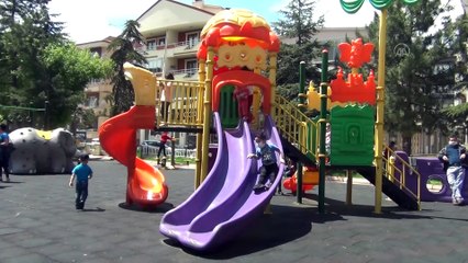 18 yaş altı çocuklar güneşli havanın tadını çıkardı - AFYONKARAHİSAR