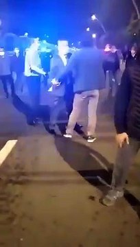 AK Parti önünde 15 Temmuz gazilerine polis müdahalesi