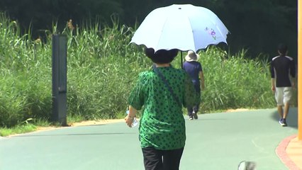 [날씨] 내륙 30℃ 더위...내일 제주·남해안 비 / YTN